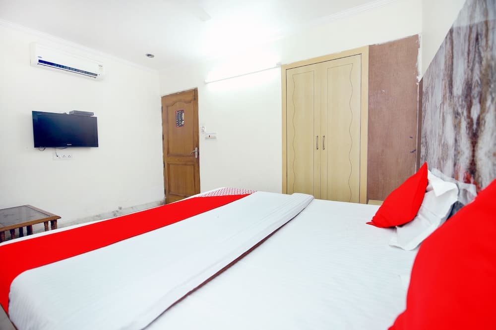 OYO 41618 Hotel Regency