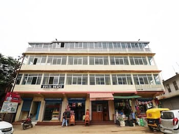 OYO 41968 Hotel Bravo