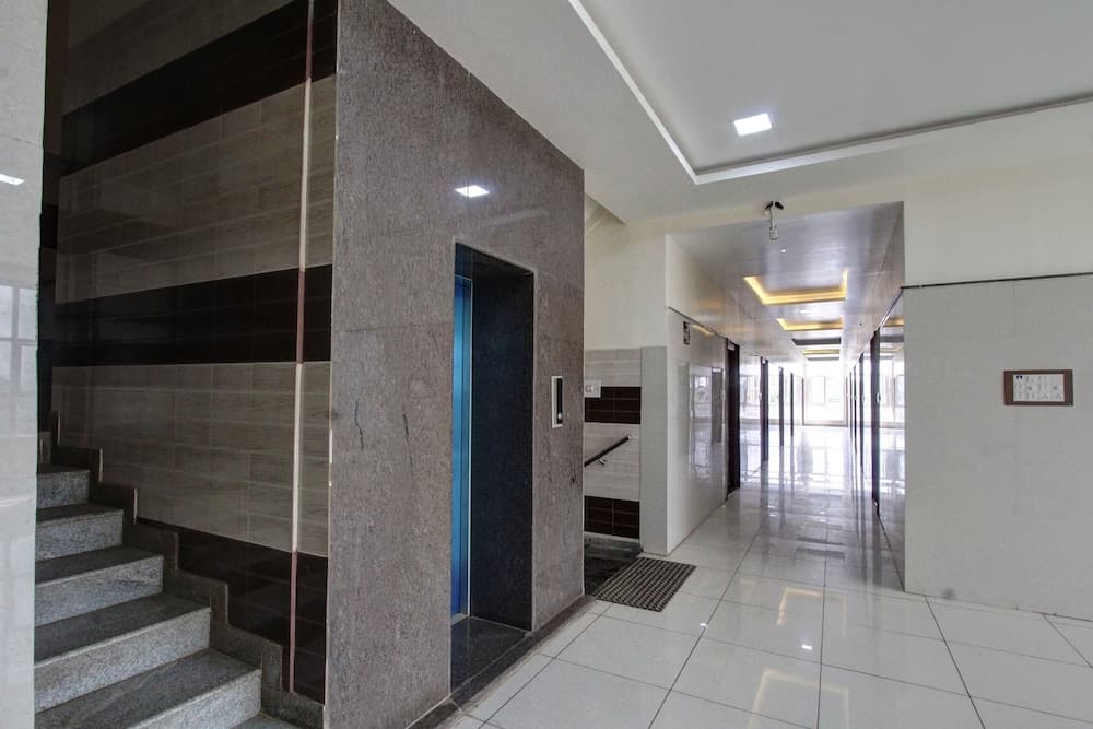 SPOT ON 29404 Kruthika Comforts