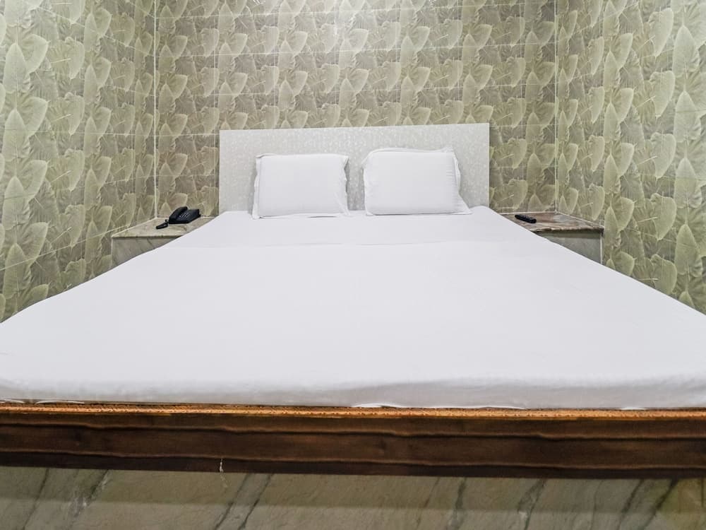 SPOT ON 37017 Ss Lodge