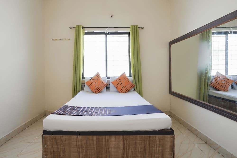 SPOT ON 38603 Niwant Lodge