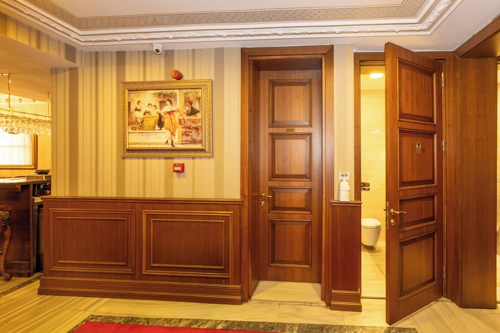 Meserret Palace Hotel