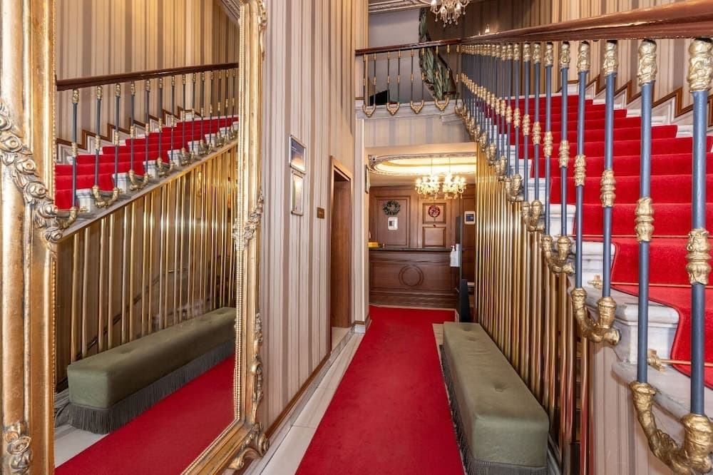 Meserret Palace Hotel