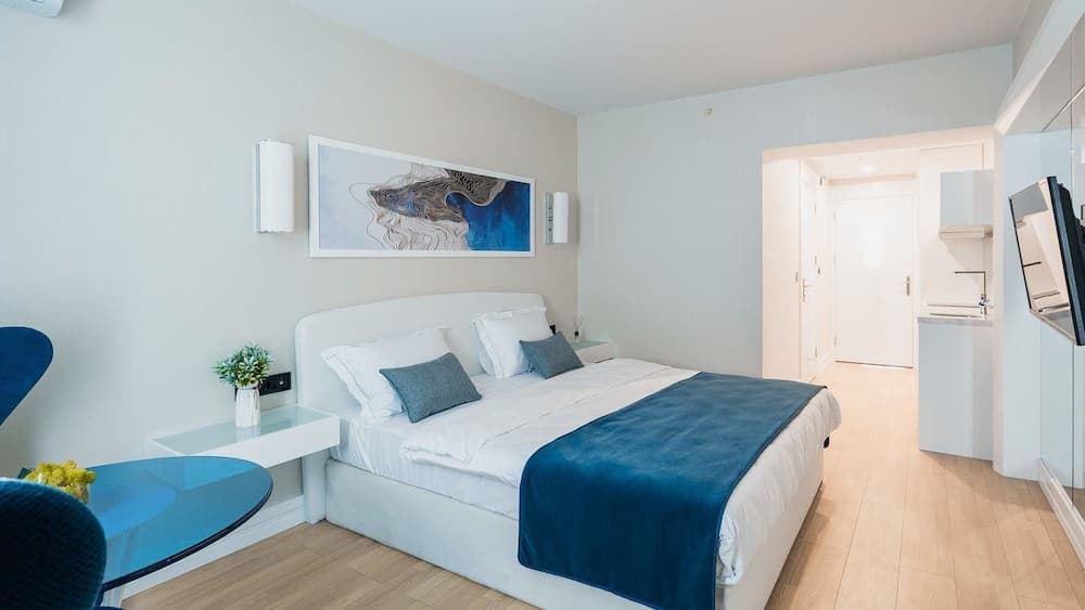 Twin Towers by Picnic