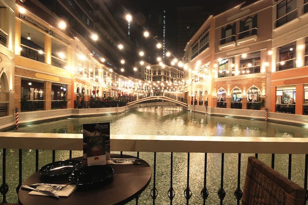 MaxStays Max Home at The Venice Residences