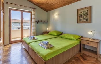 Apartments Lorencin Milka