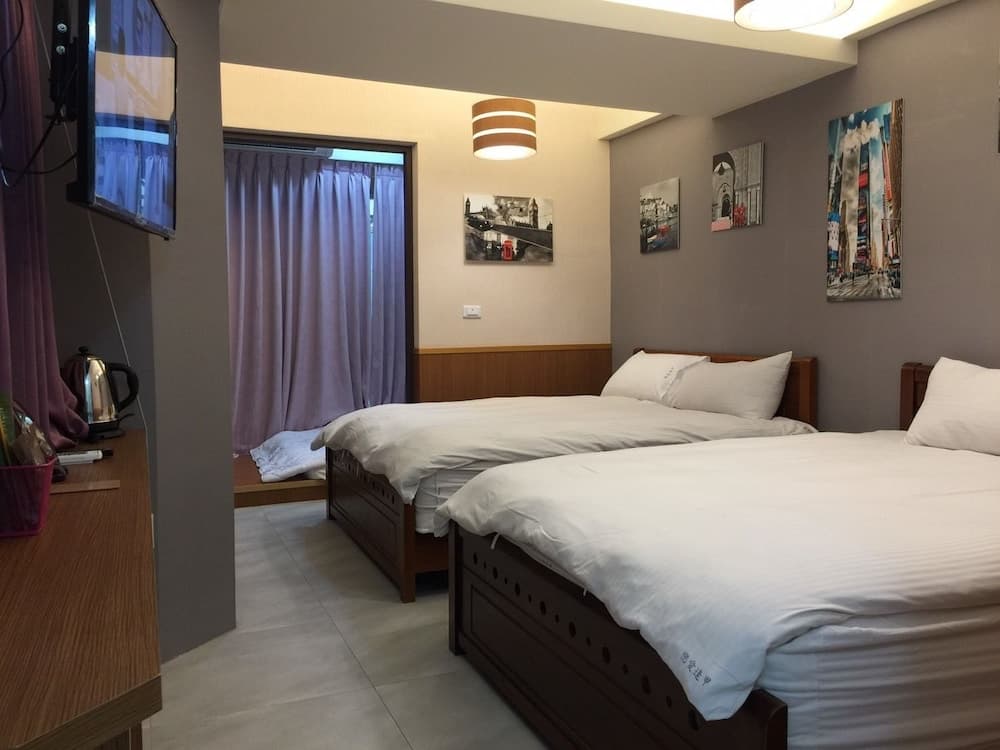 Love Fenjia Colorful Hotel