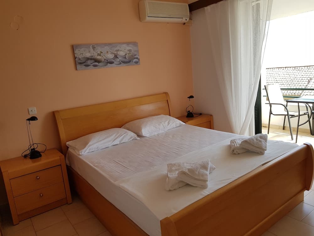 Menigos Type A2R no90 Seaview 2 Bedroom