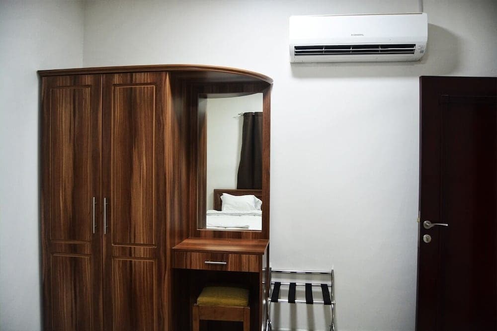 Baiti Hotel Apartments