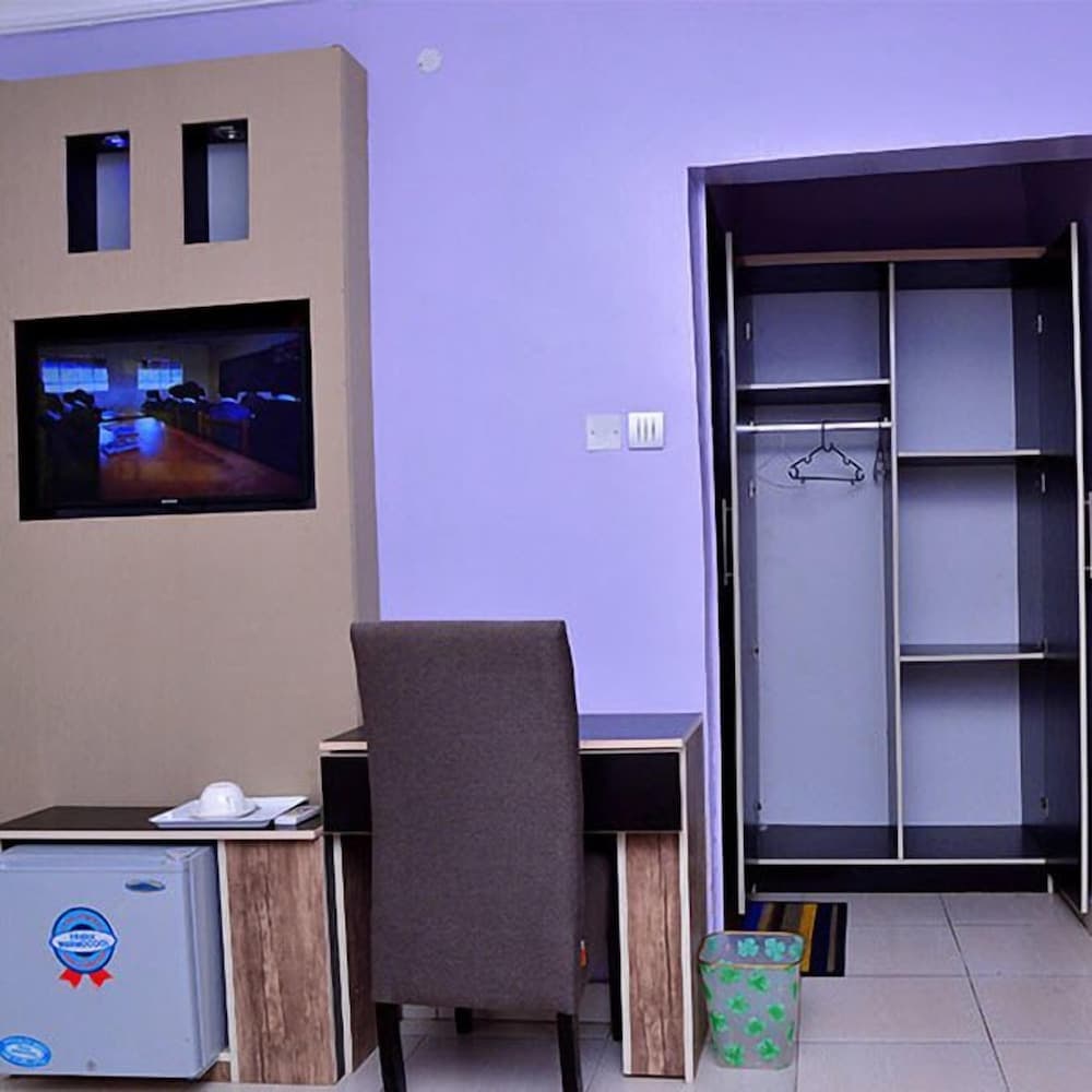 AL-BA Royal Hotel & Suites