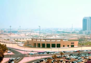 Dream Inn Hotel and Suites