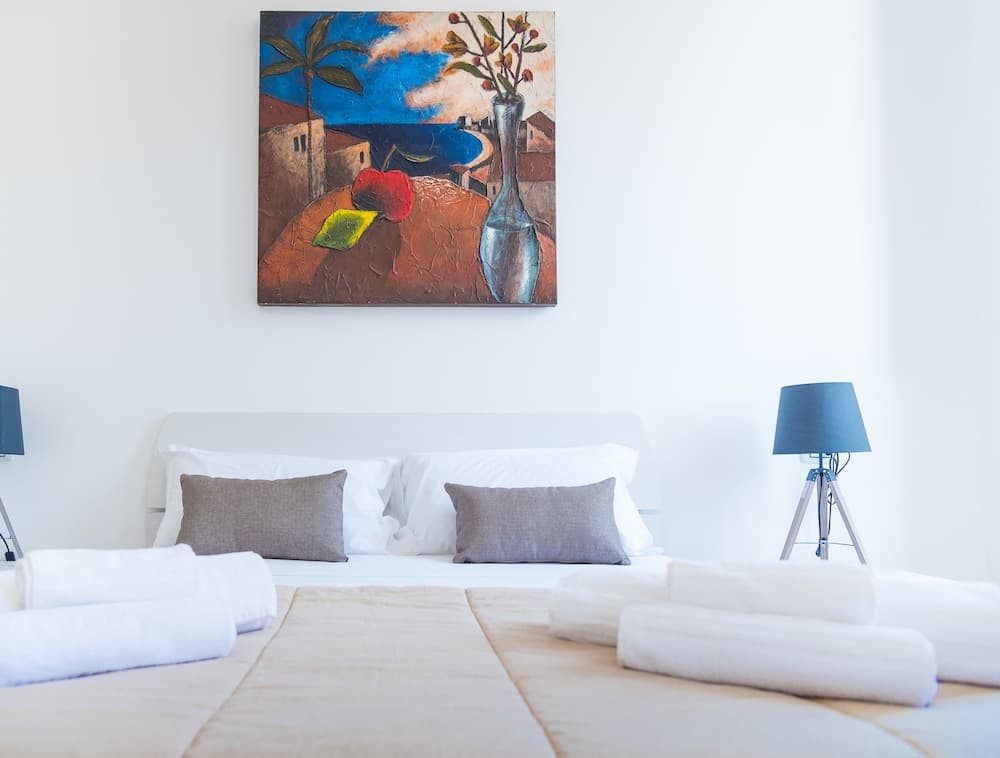 La Riviera apartment by Dimore in Sicily