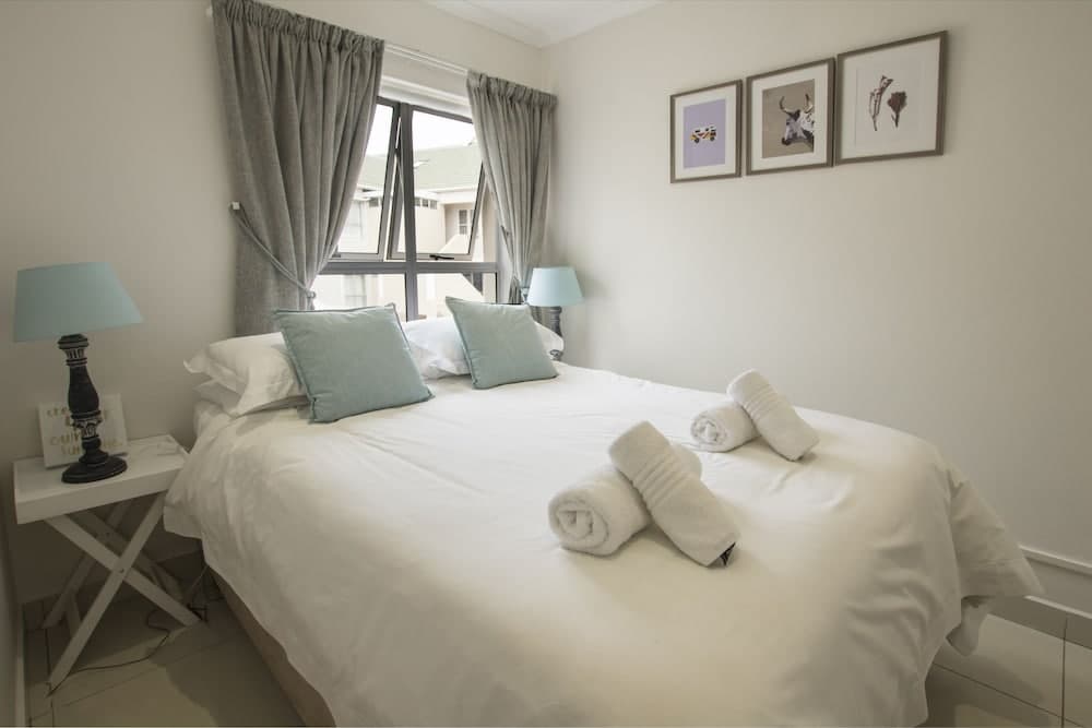 Modern Seaview Apartment