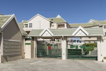 Modern Seaview Apartment