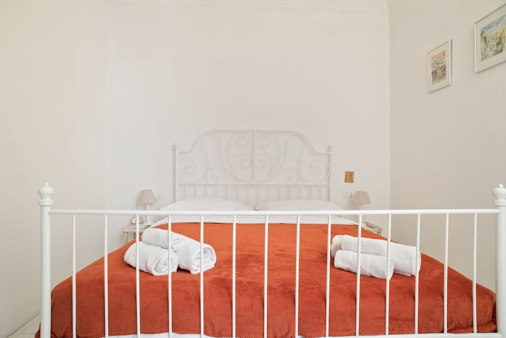 San Giovanni in Monte Apartment