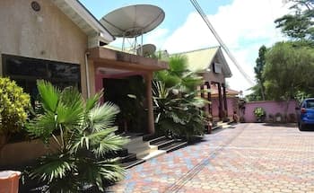 Mzunguu Safari Lodge