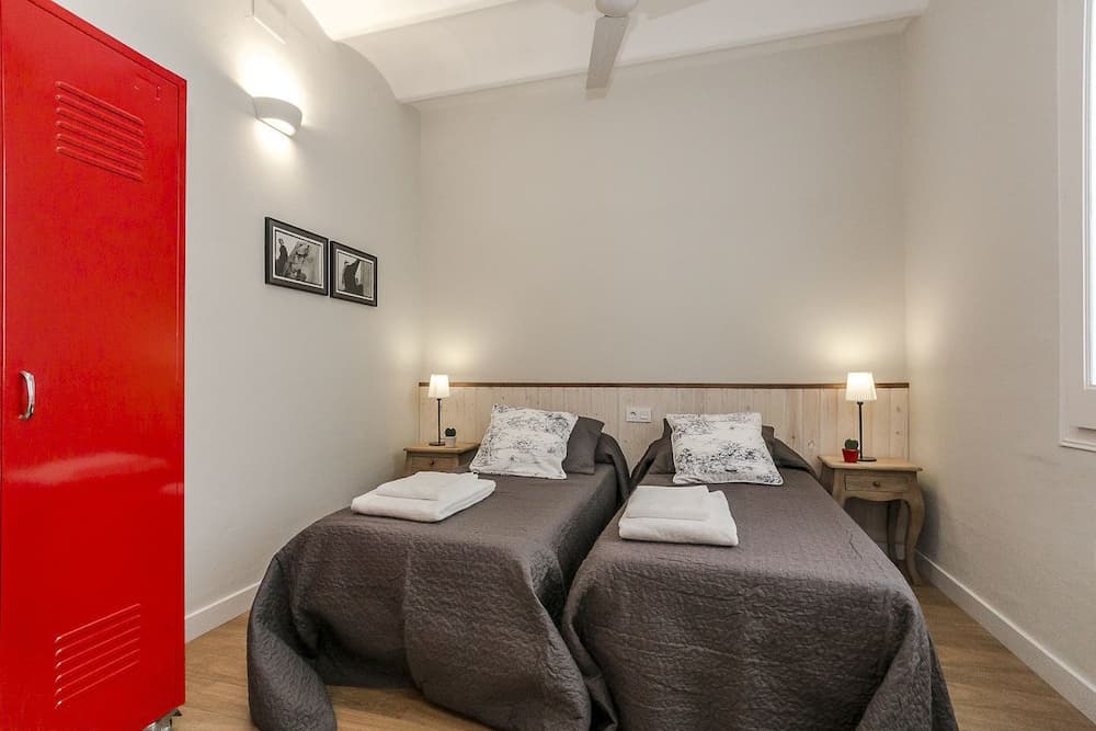 BCN Pau Claris Rocamora Apartments