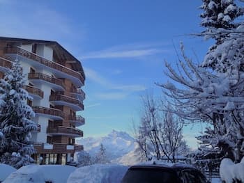 Villars Bristol Apartments