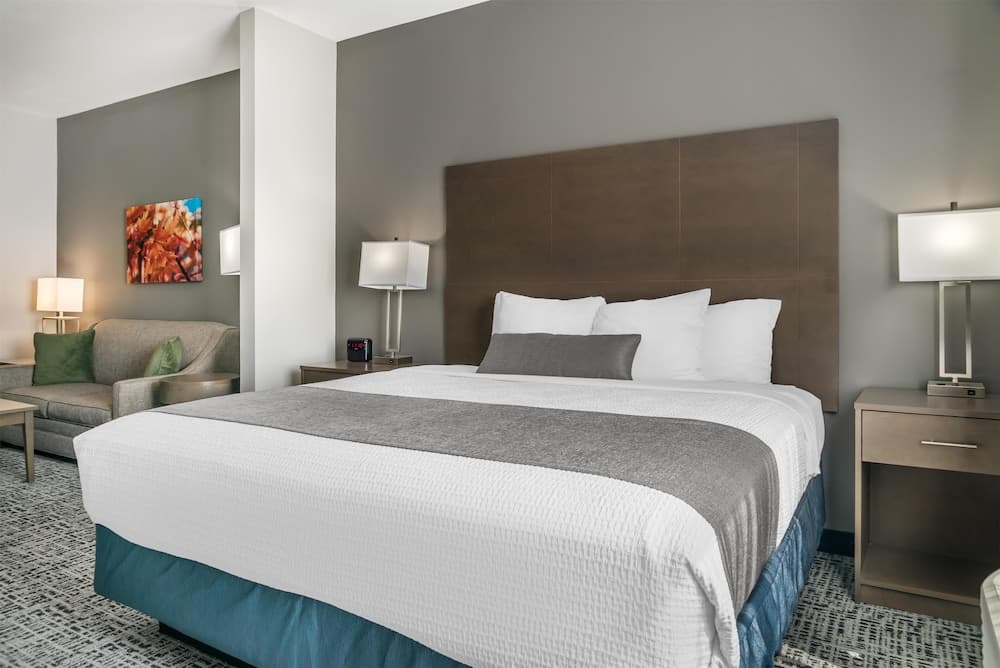 Best Western Plus Wayland Hotel