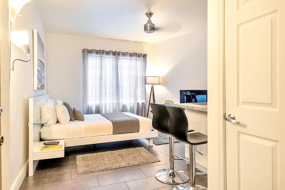 Private Condos at 556 Ocean by LMC