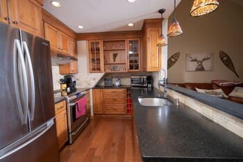 3br Ski-in, Ski-out & Private Sauna 3 Bedroom Condo by RedAwning