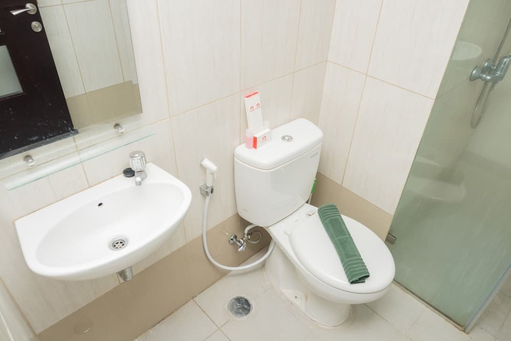 Strategic Studio Apartment at Tamansari La Grande near BIP