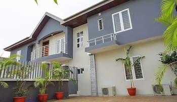 H21 Apartments & Lounge