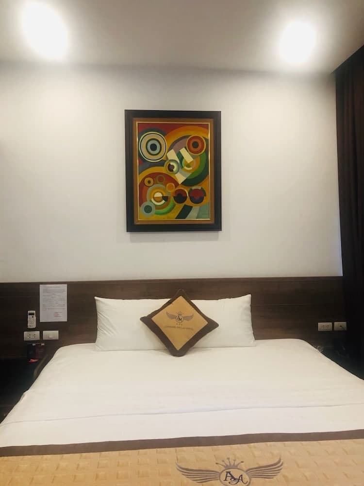 Lakeside Dailai Hotel