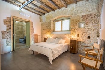 Stylish house in front of Casa Professa