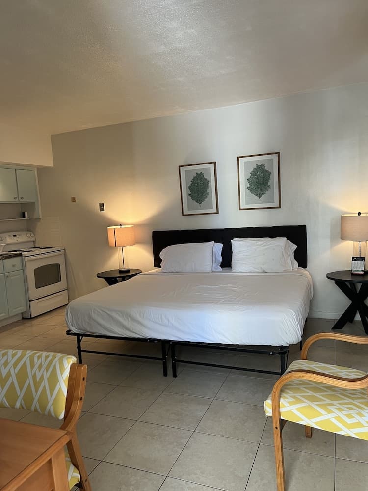 Dee Jay Beach Resort