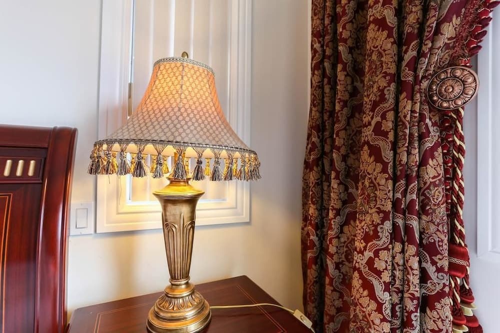 Grand Spacious Suite near YVR by Elevate Rooms