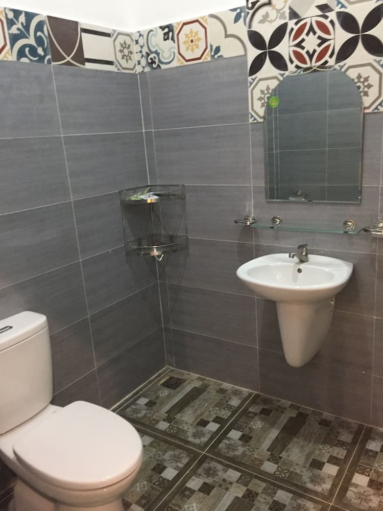 Khang Binh House - Hostel