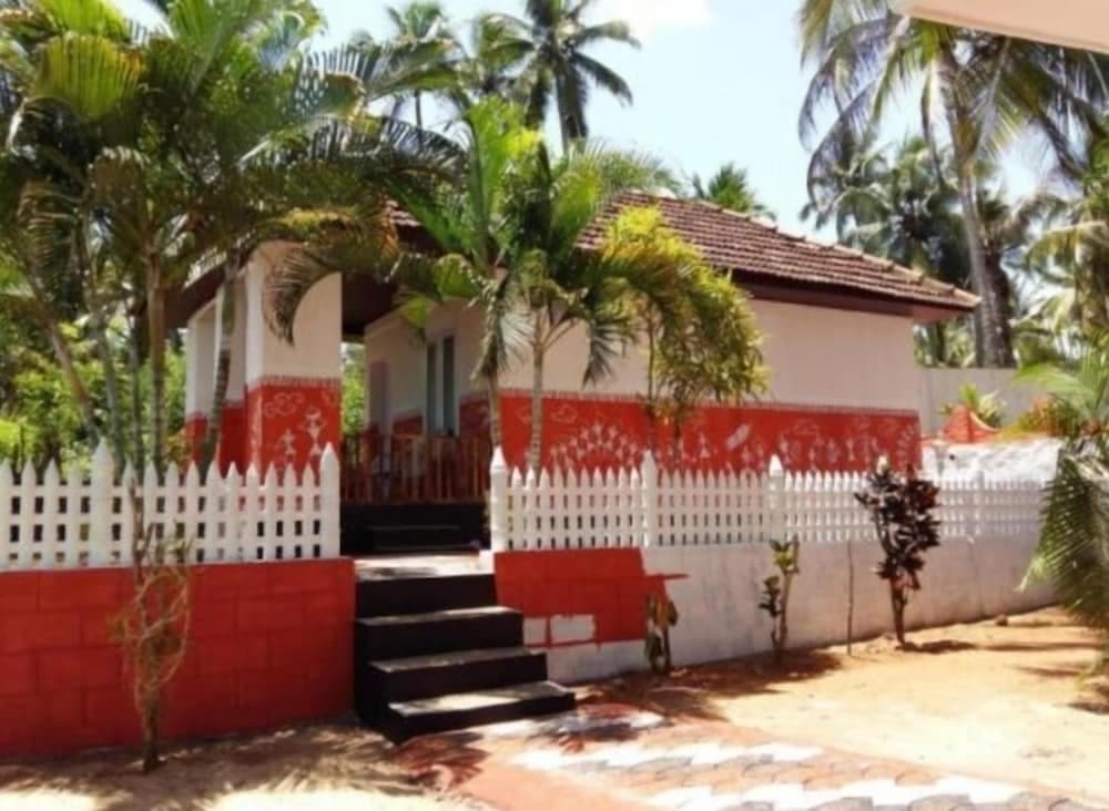 M R Beach & Cottages