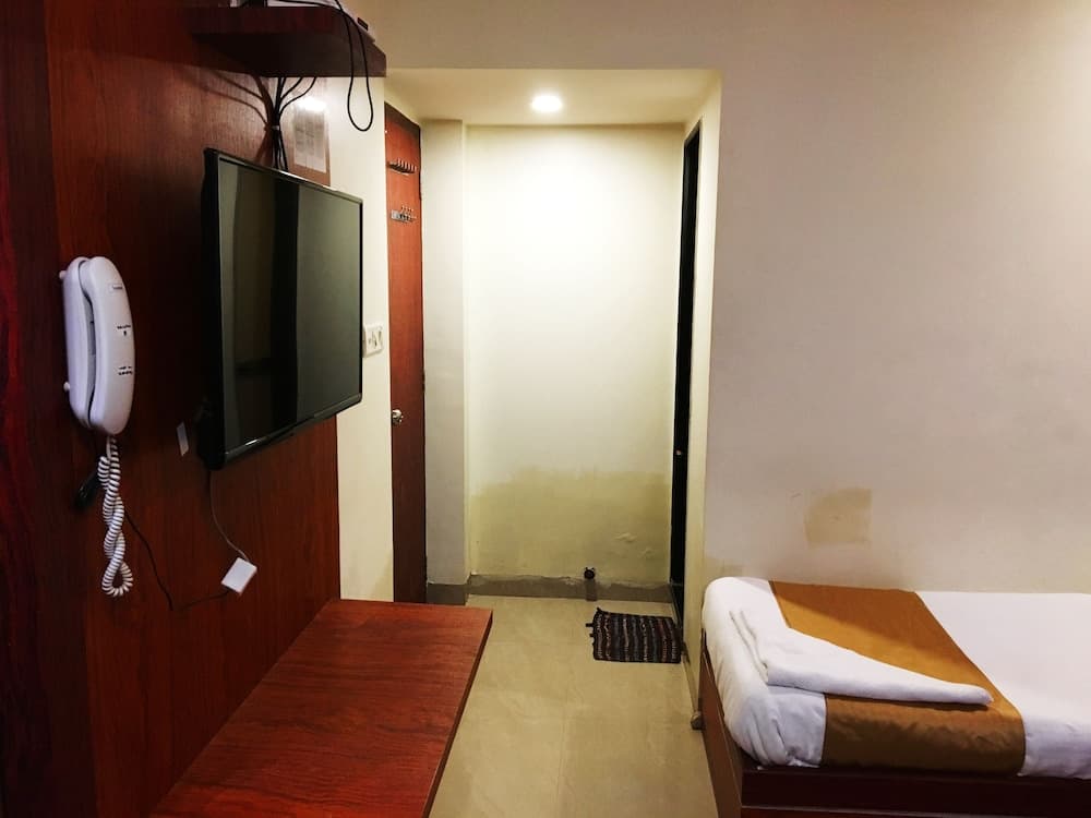 Hotel Safar Residency