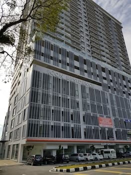 Executive Seaview at Icon Residence