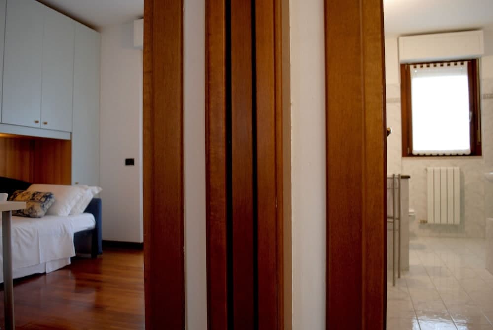 Metropolitan Expo Flat 2