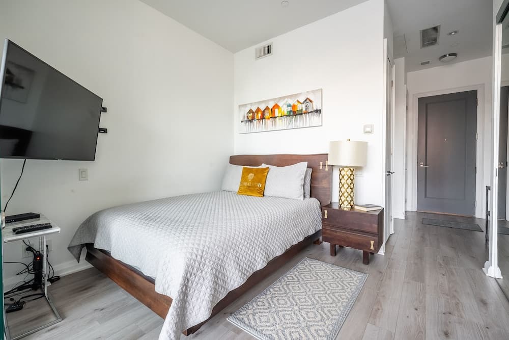 GLOBALSTAY. Charming Yorkville Condos