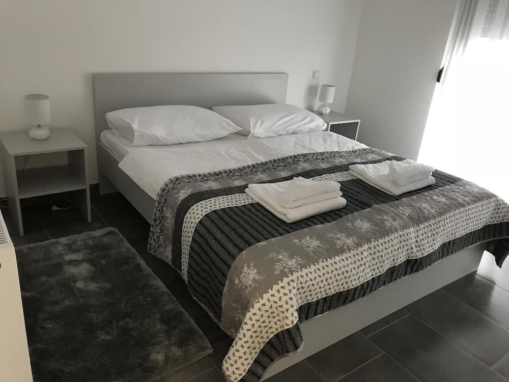 Filipovic rent a car & apartments