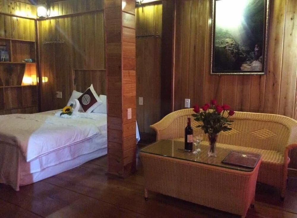 Phong Nha Mountain House