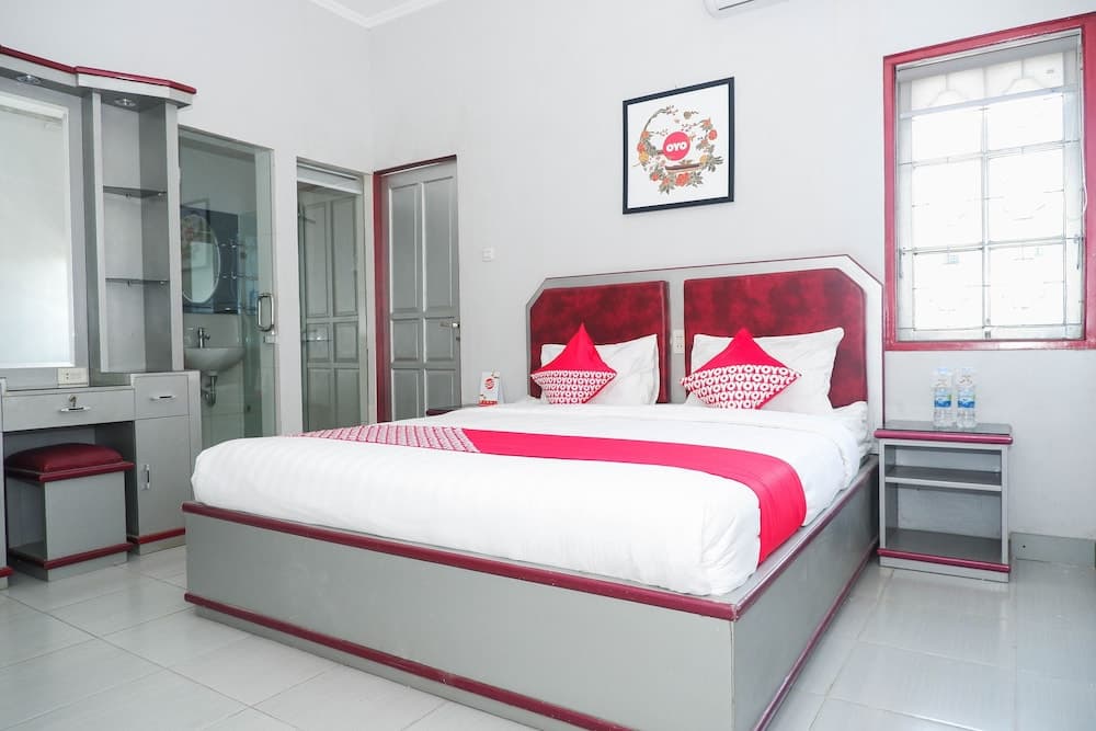 OYO 1284 Executive Residence