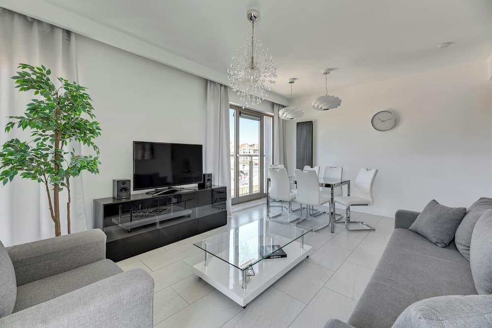 Waterlane Riverside SPA, Pool & Gym by Downtown Apartments