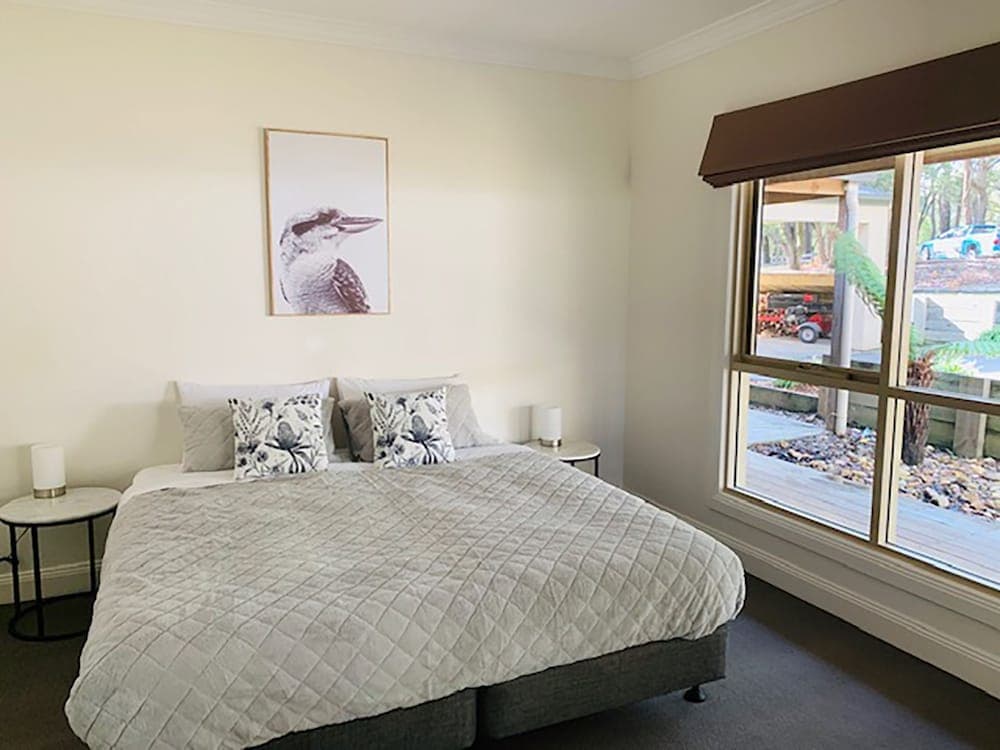 Grand Gippsland Home Sleeps Up To 28