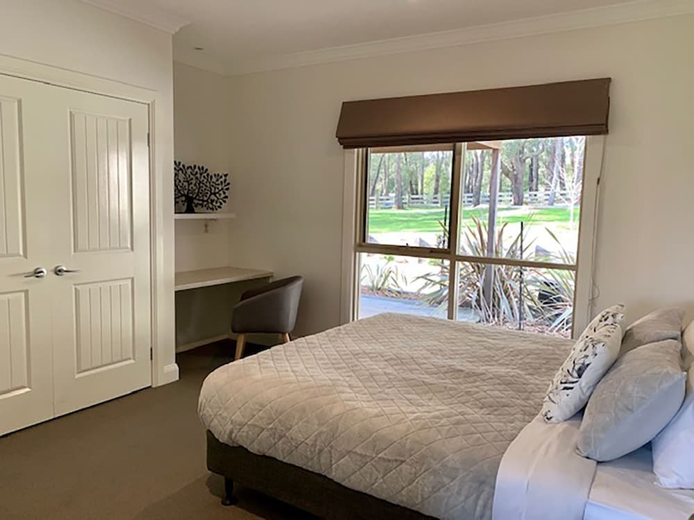 Grand Gippsland Home Sleeps Up To 28
