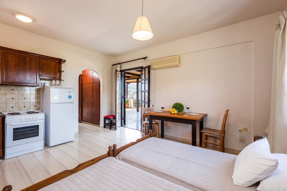 Santa Maria Studios & Apartments