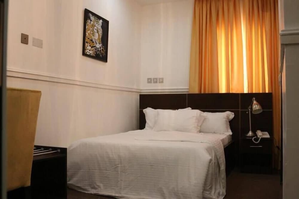 Bilton Continental Hotel