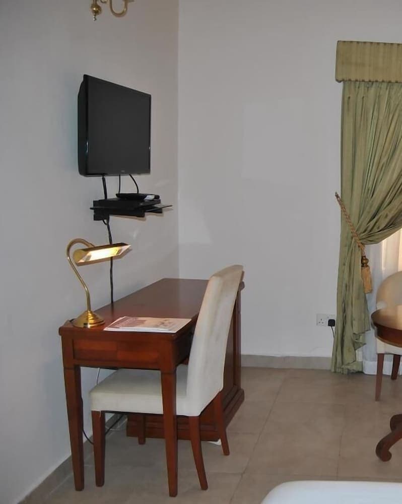 Bilton Continental Hotel