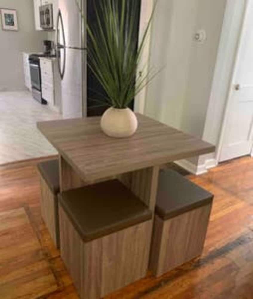 Cozy family-style Buckhead Bungalow