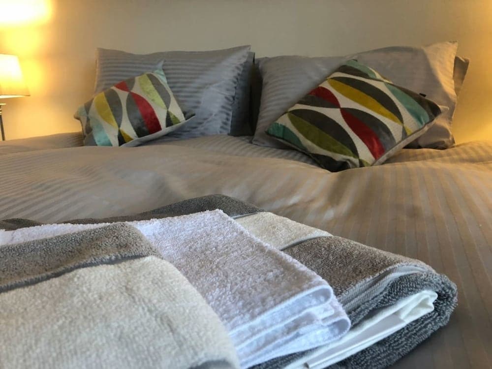 Discreet Luxury, Super House!