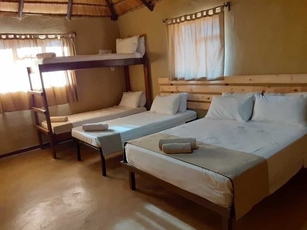 Phokoje Bush Lodge