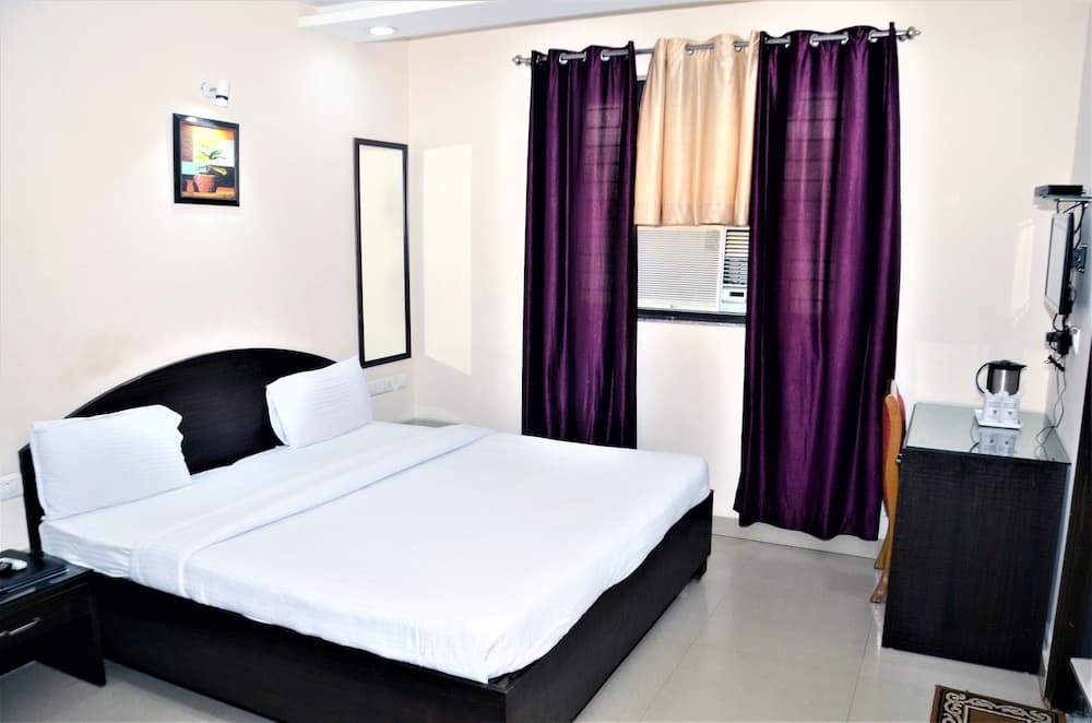 Hotel Pradeep Palace